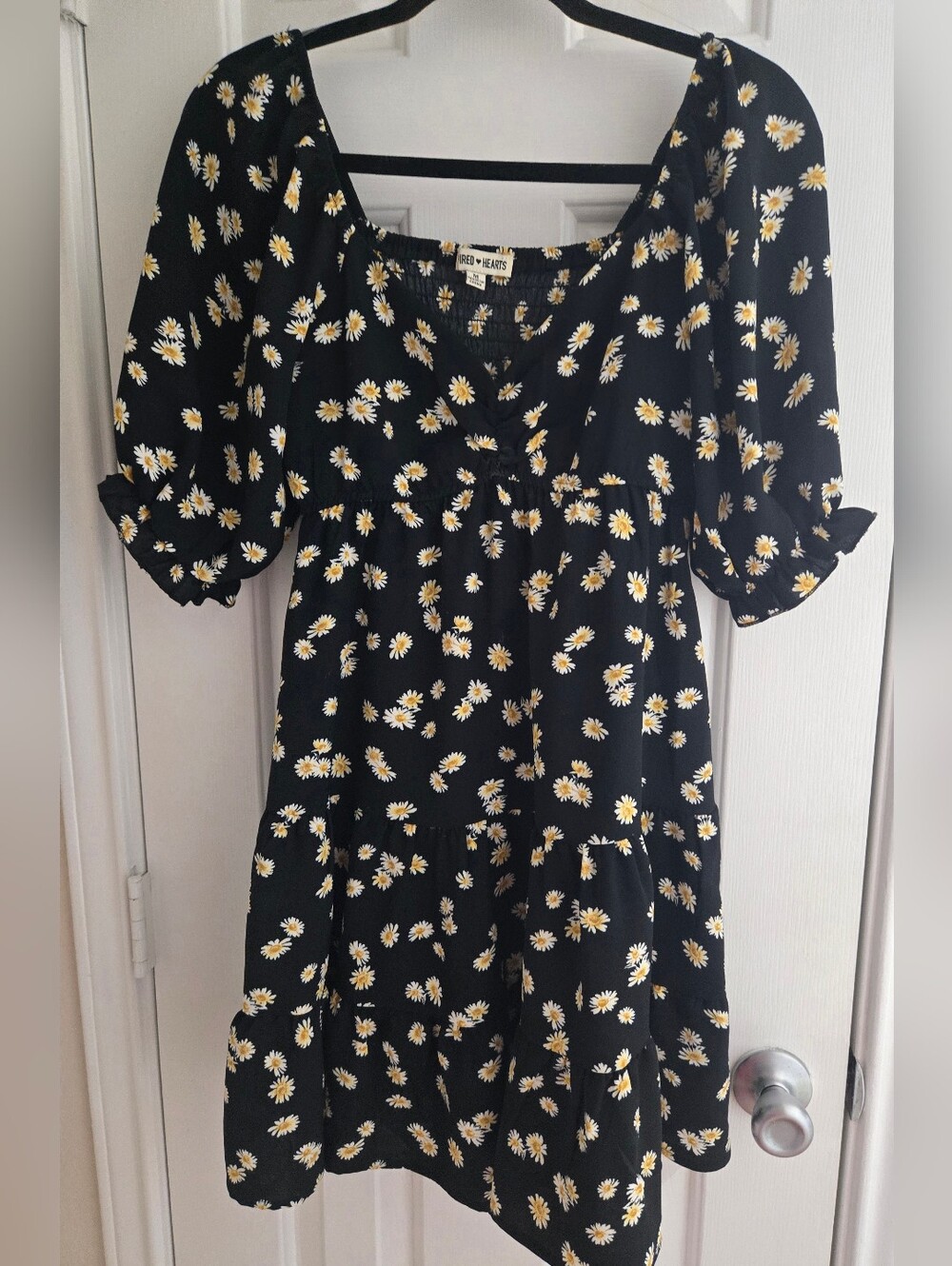 Inspired Hearts Black Daisy Print Tiered Babydoll Dress Women's Size Medium EUC